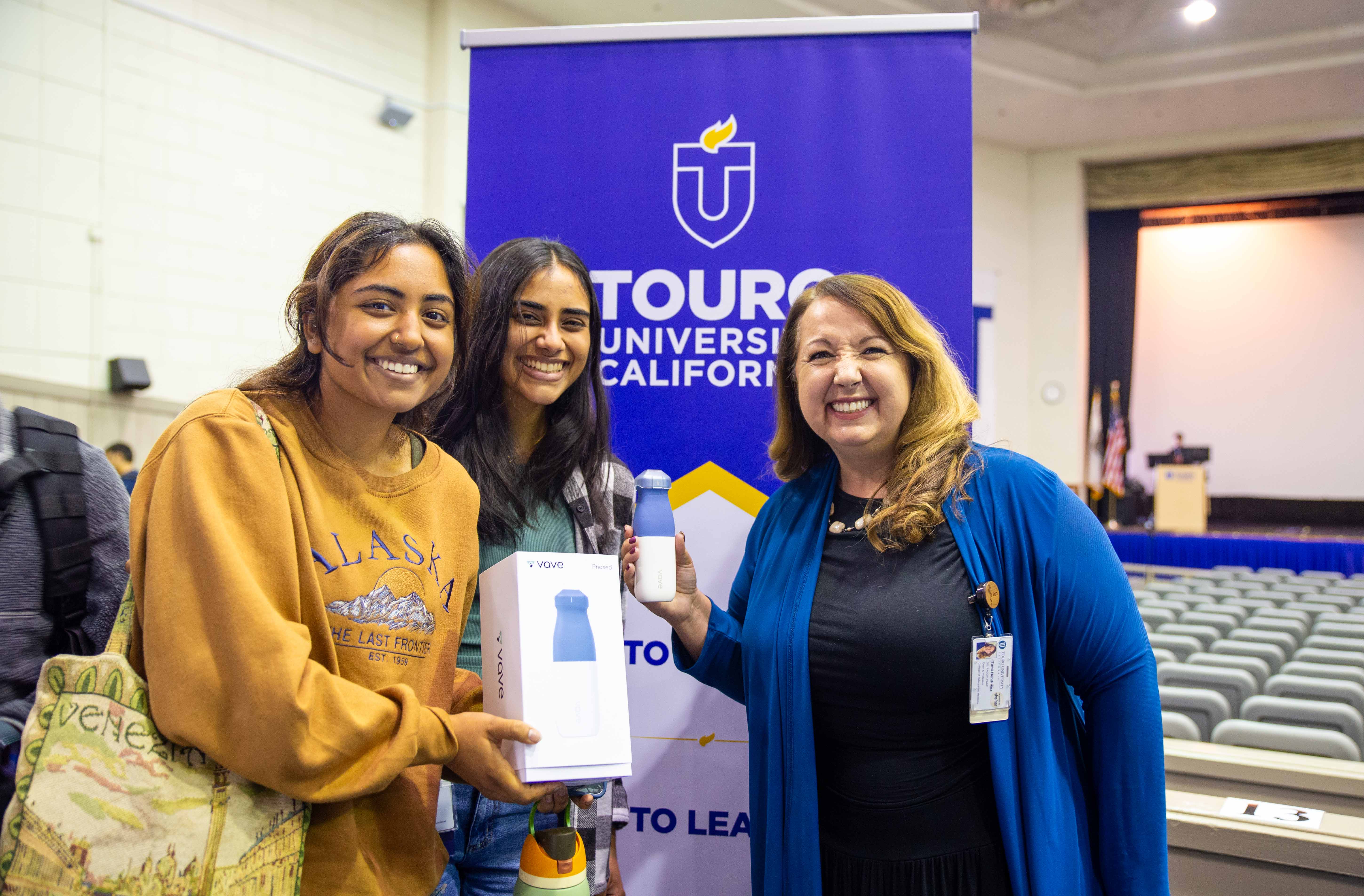 Touro University California faculty and staff show Vave handheld ultrasound technology