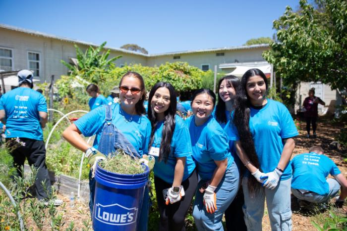 Incoming TUC students at the Vallejo People\'s Garden during Orientation Day of Service activities.